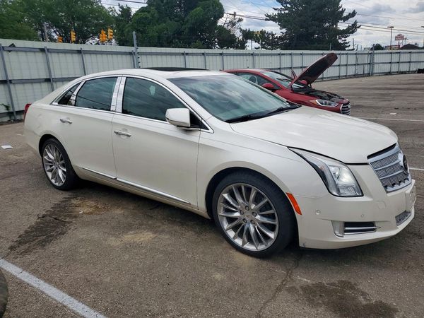 2015 CADILLAC XTS