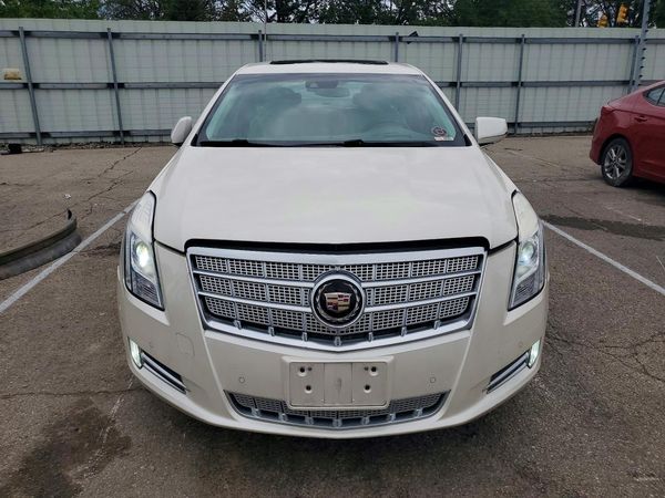 2015 CADILLAC XTS