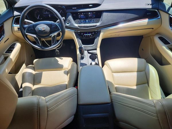 2017 CADILLAC XT5
