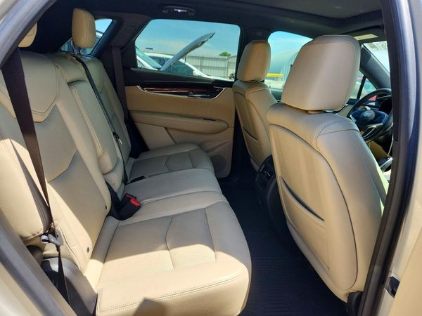 2017 CADILLAC XT5