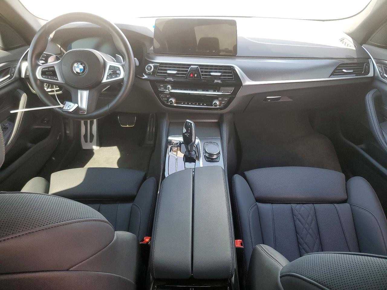 2023 BMW 540