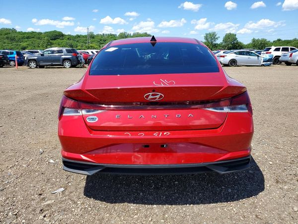 2022 HYUNDAI ELANTRA SEL