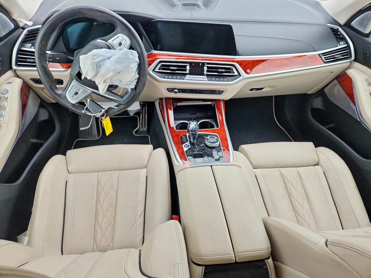 2022 BMW X7 XB7