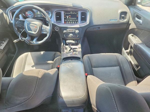 2017 DODGE CHARGER SXT