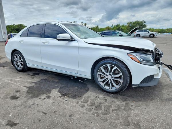 2015 MERCEDES-BENZ C300