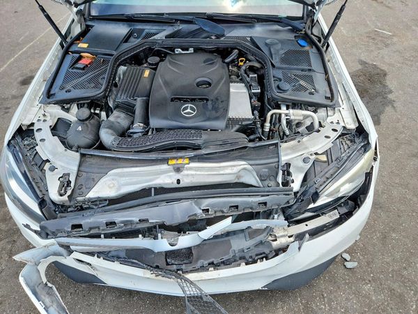 2015 MERCEDES-BENZ C300