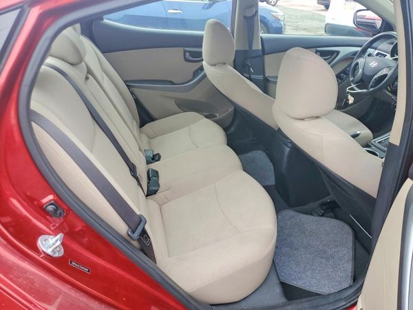 2014 HYUNDAI ELANTRA