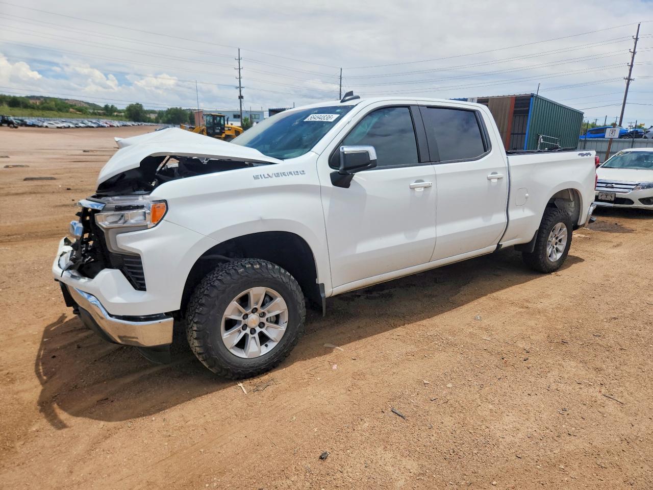 2025 CHEVROLET SILVERADO LT — Front 3/4
