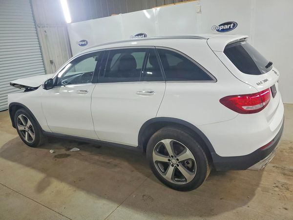 2016 MERCEDES-BENZ GLC GLC300