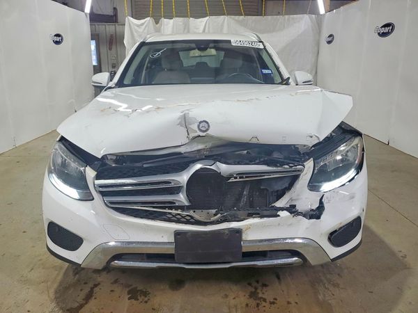 2016 MERCEDES-BENZ GLC GLC300