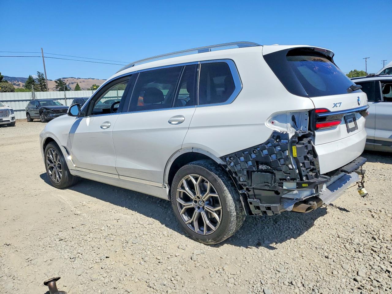 2025 BMW X7