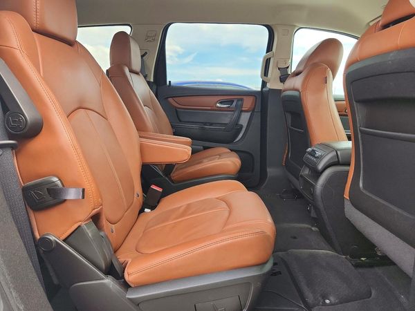 2017 CHEVROLET TRAVERSE 2LT