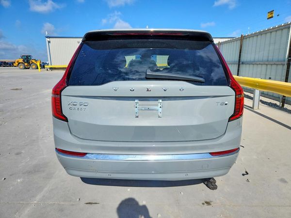 2025 VOLVO XC90