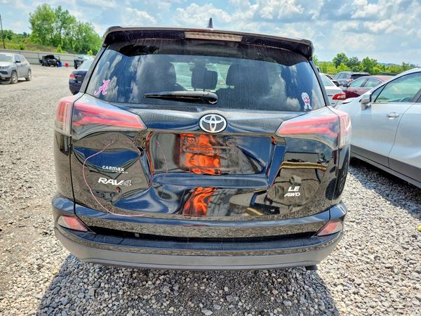 2018 TOYOTA RAV4 LE