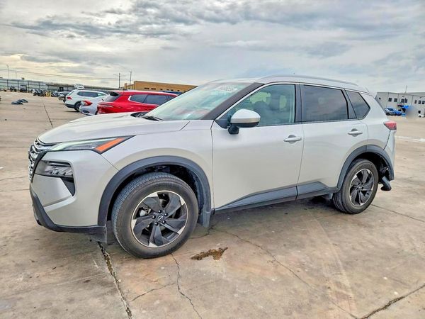 2024 NISSAN ROGUE SV — Front 3/4