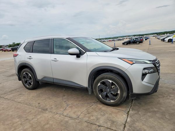 2024 NISSAN ROGUE SV — Passenger 3/4