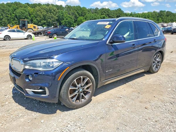 2015 BMW X5 xDrive35i — Front 3/4