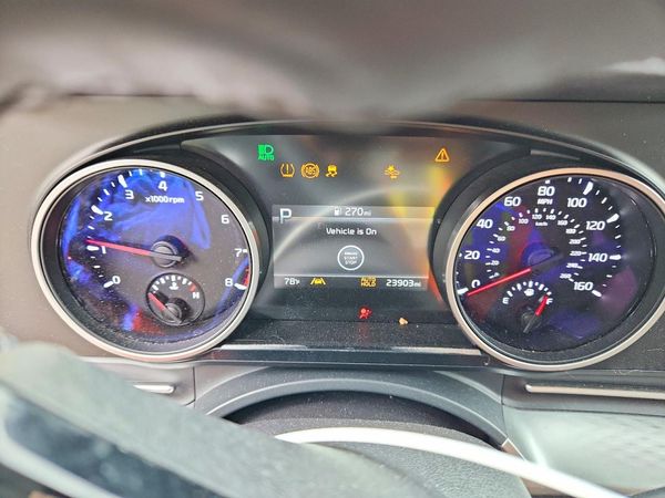 2023 KIA CARNIVAL LX, LX Seat Package