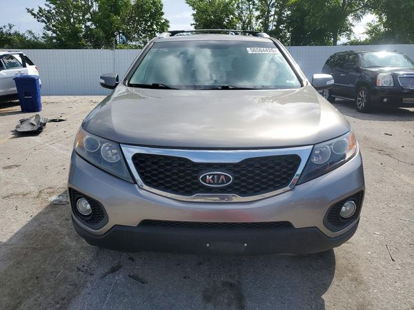 2013 KIA SORENTO Base / LX
