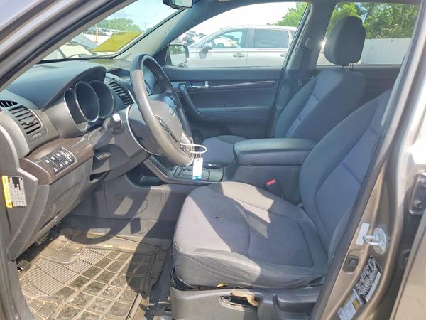 2013 KIA SORENTO Base / LX