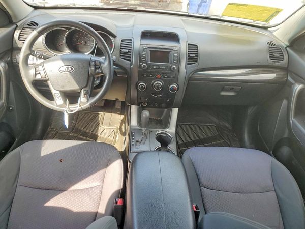 2013 KIA SORENTO Base / LX
