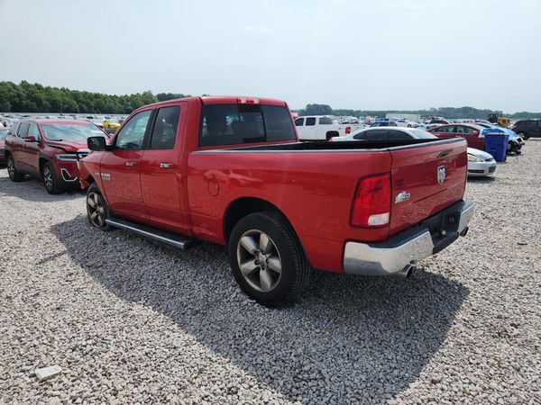 2016 RAM 1500 SLT