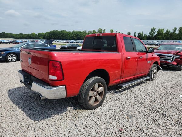 2016 RAM 1500 SLT