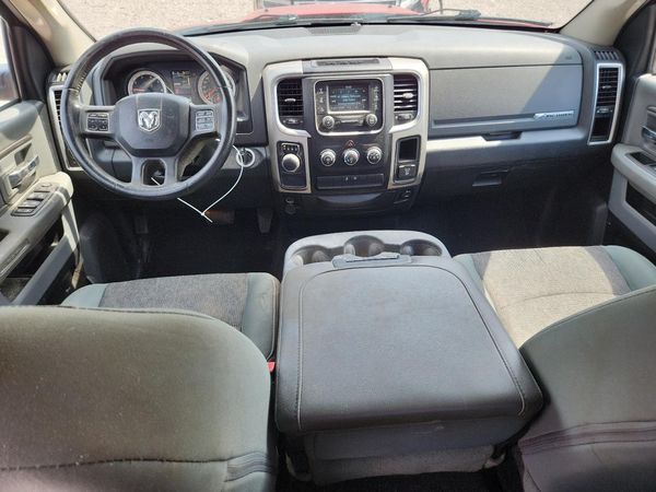 2016 RAM 1500 SLT