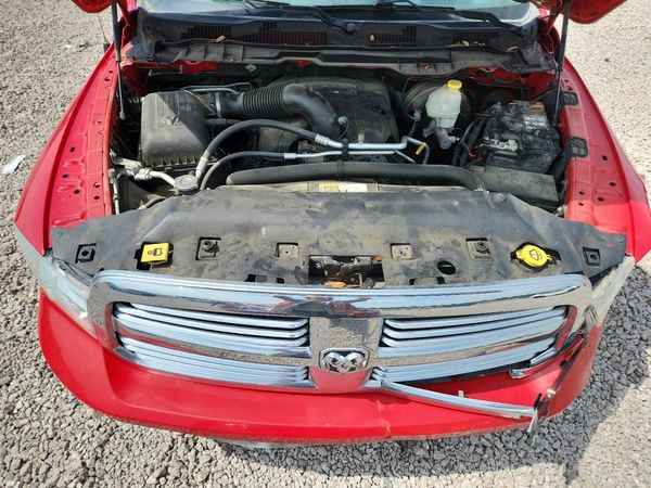 2016 RAM 1500 SLT