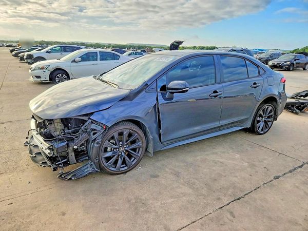 2025 TOYOTA COROLLA SE