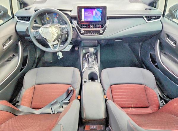 2025 TOYOTA COROLLA SE
