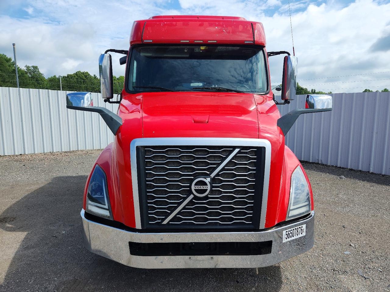 2021 VOLVO VN