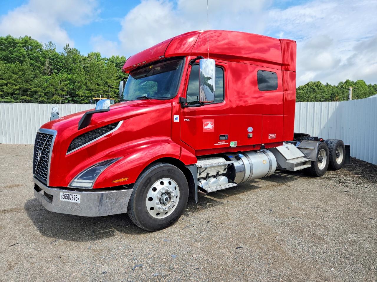 2021 VOLVO VN