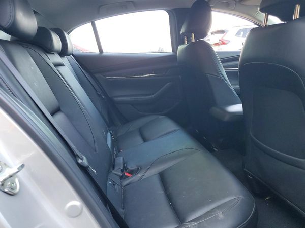 2022 MAZDA 3 Preferred Package