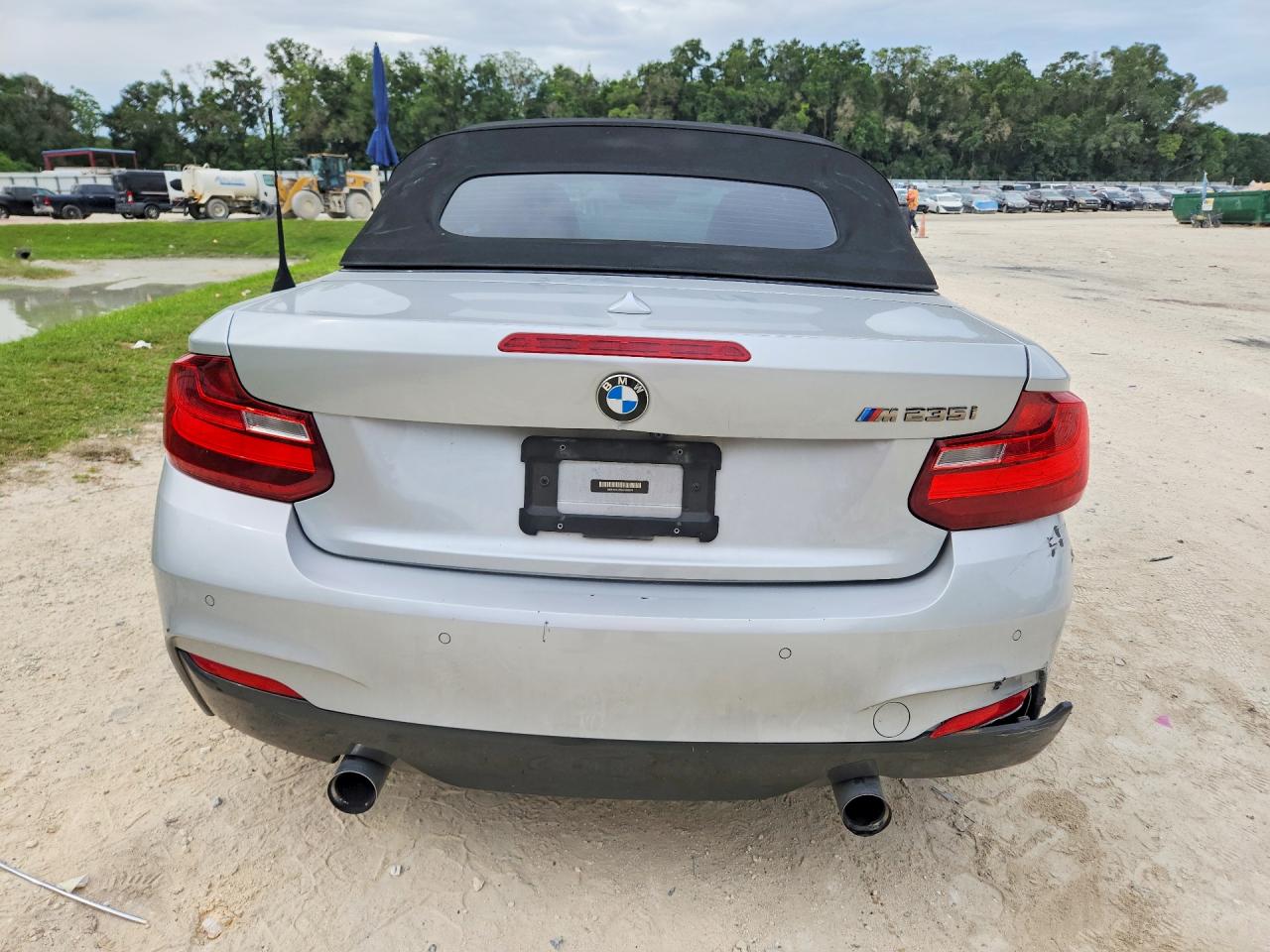 2016 BMW M235I