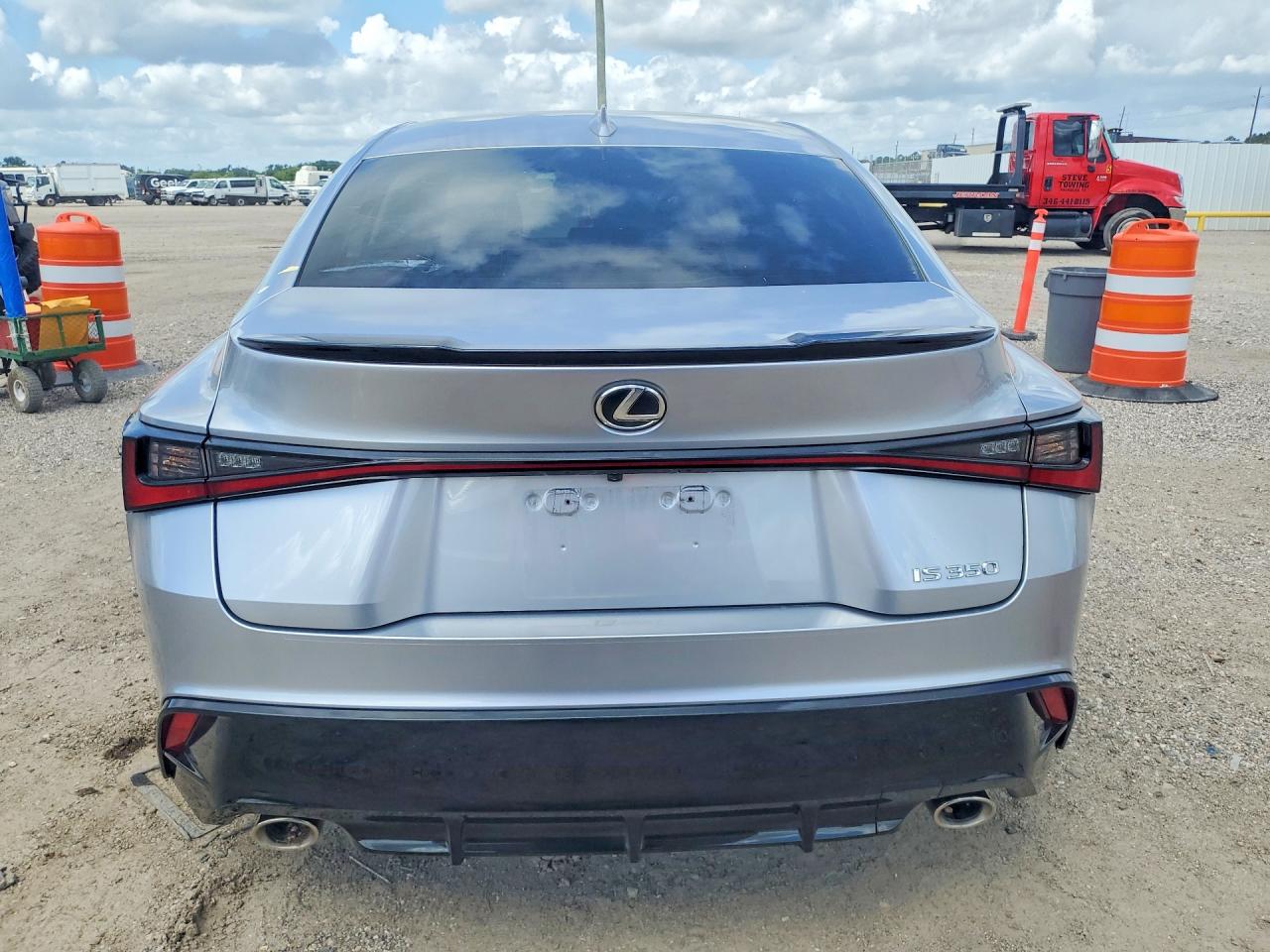 2025 LEXUS IS 350 350 F Sport Design