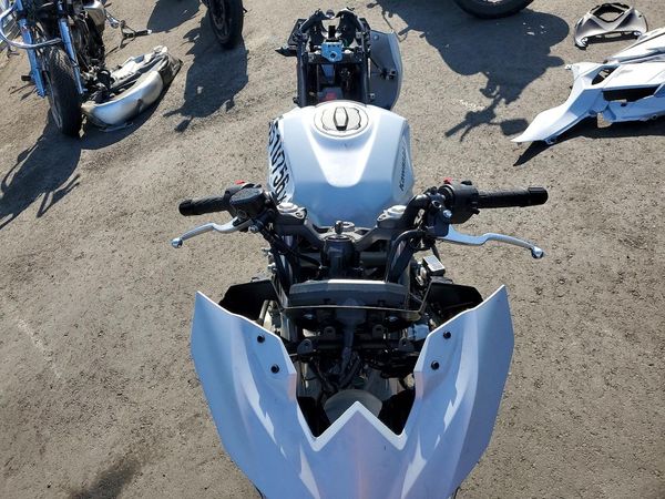 2025 KAWASAKI EX500