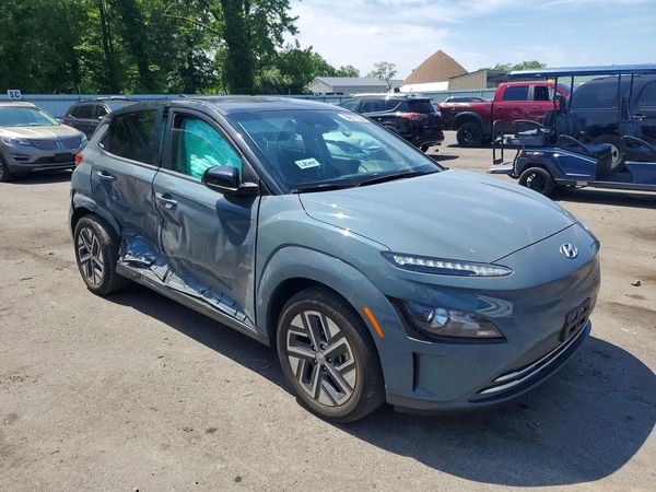 2023 HYUNDAI KONA SE