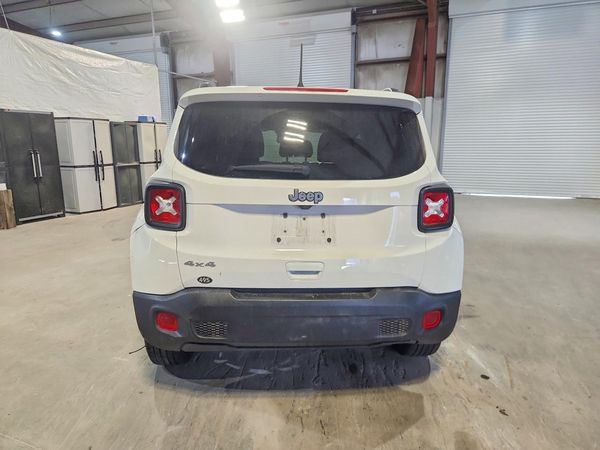 2023 JEEP RENEGADE LATITUDE 4X4