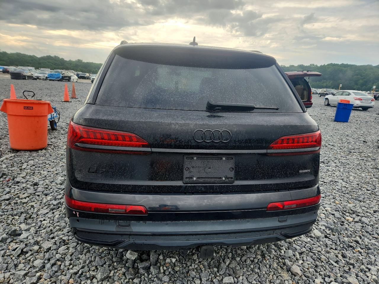 2023 AUDI Q7 quattro Premium Plus
