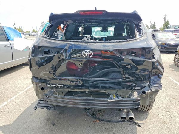 2022 TOYOTA HIGHLANDER XSE