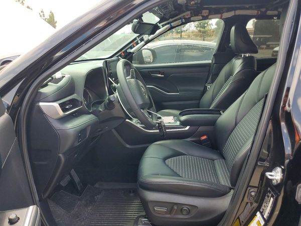 2022 TOYOTA HIGHLANDER XSE