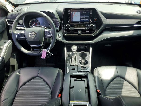 2022 TOYOTA HIGHLANDER XSE