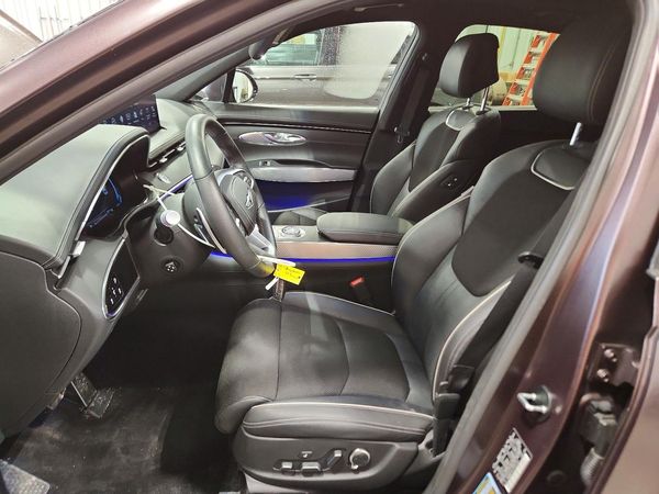 2023 GENESIS GV70