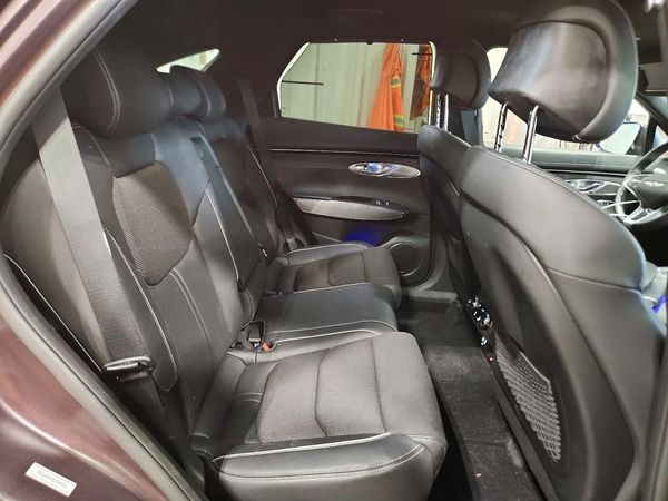 2023 GENESIS GV70