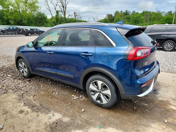 2017 KIA NIRO