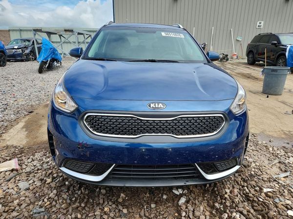 2017 KIA NIRO