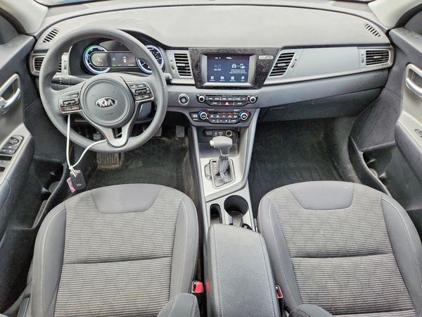 2017 KIA NIRO