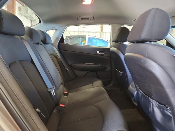 2016 KIA OPTIMA GL