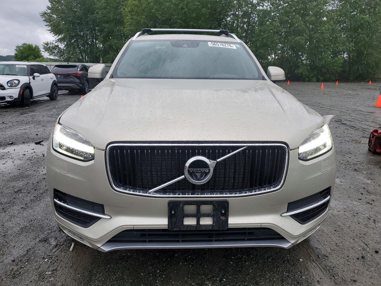 2018 VOLVO XC90 Momentum